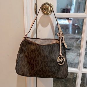 Michael kors purse